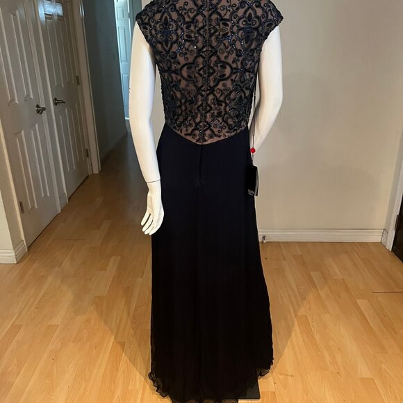 $538 TADASHI SHOJI COLLECTION SILK BEADED TRIM GOWN SIZE 12 NAVY - Picture 5 of 7